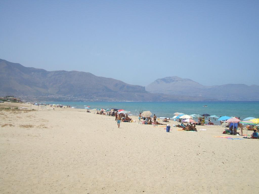 Casa Vacanze Ibiscus Alcamo Marina Dış mekan fotoğraf