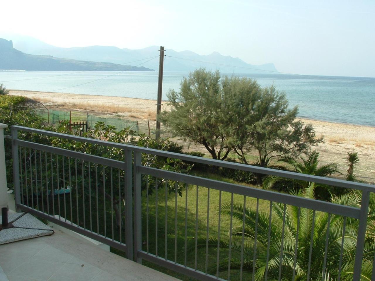 Casa Vacanze Ibiscus Alcamo Marina Dış mekan fotoğraf