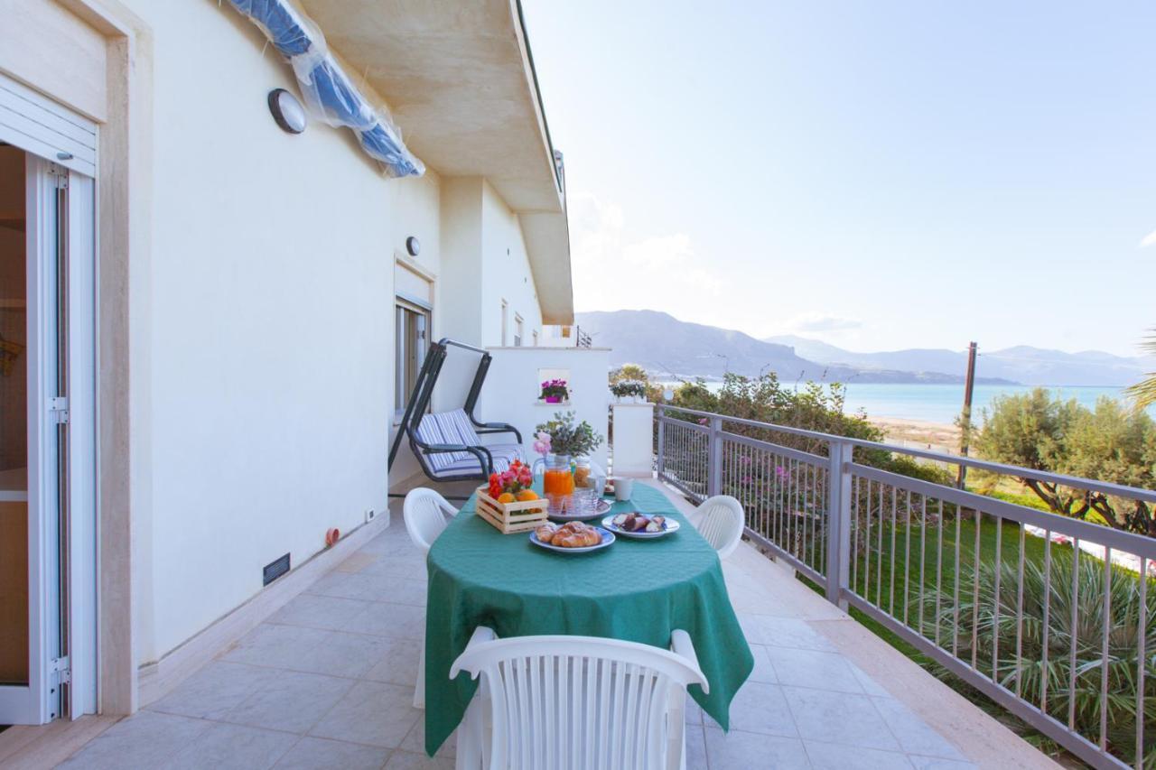 Casa Vacanze Ibiscus Alcamo Marina Dış mekan fotoğraf